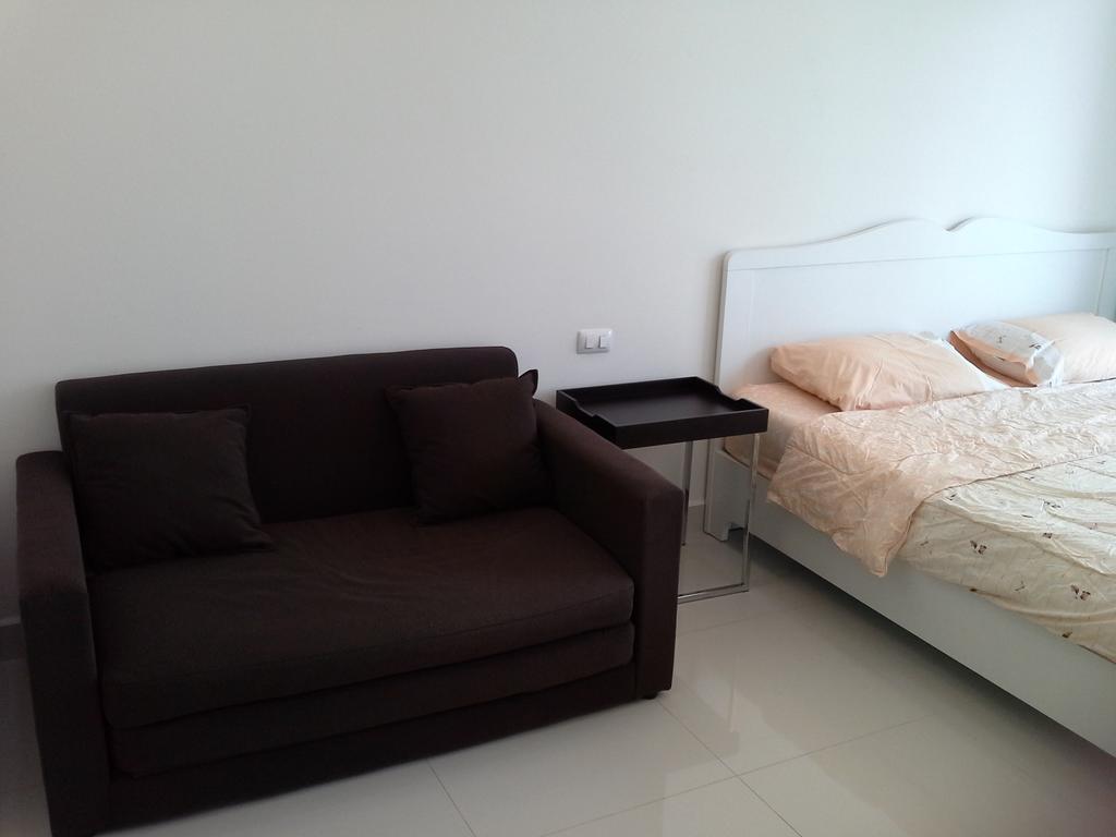 Cosy Beach View Apartments Патая Екстериор снимка