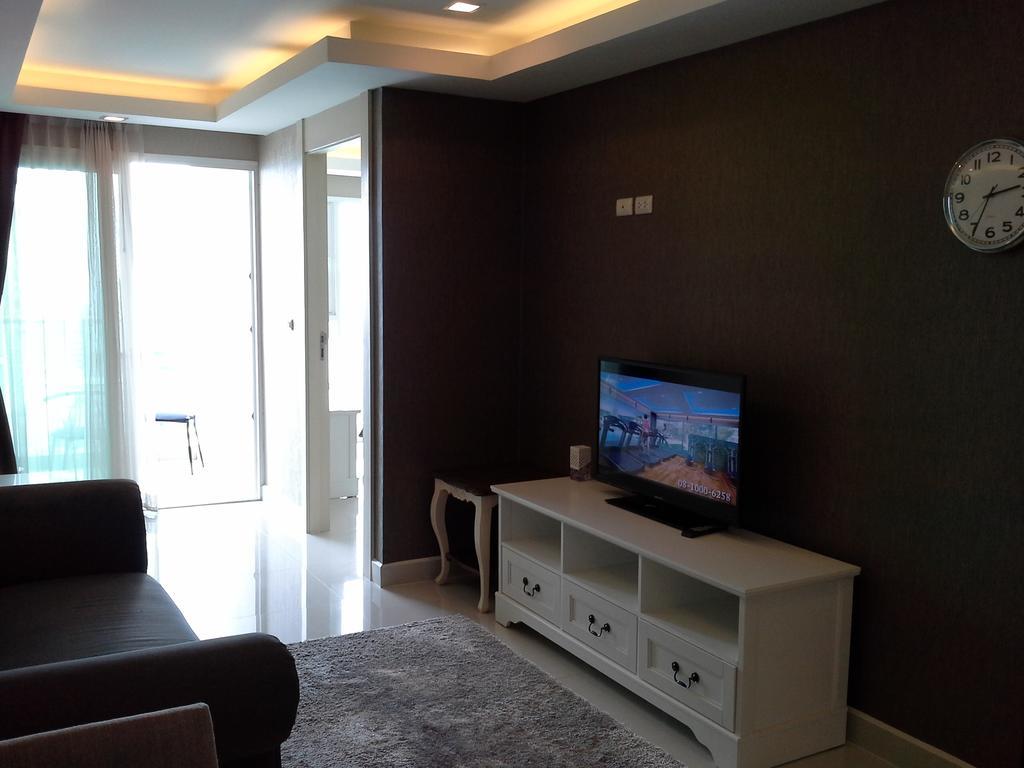 Cosy Beach View Apartments Патая Екстериор снимка