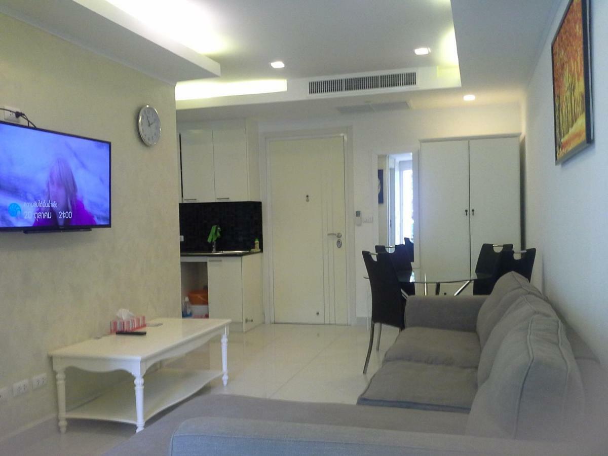 Cosy Beach View Apartments Патая Екстериор снимка